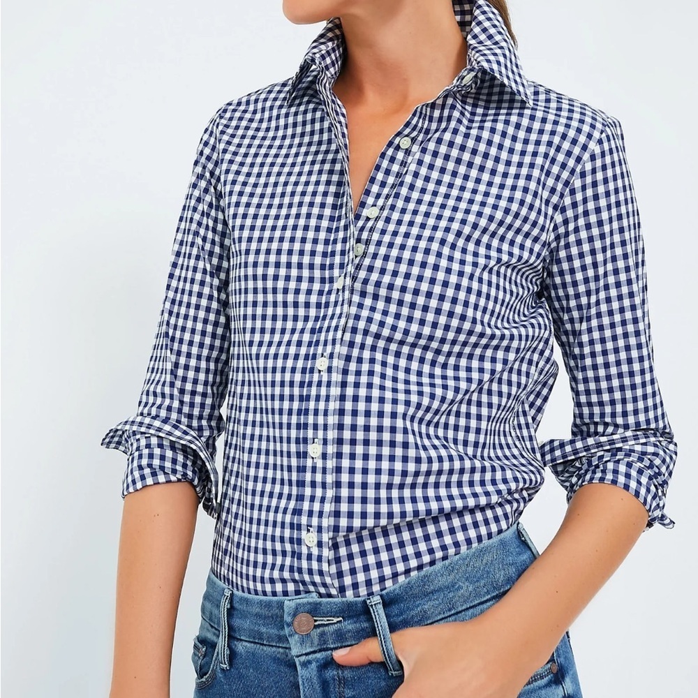 UNTUCKit Blue and White Checkered Button Down Shirt